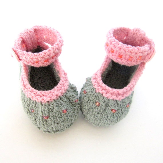 Hand Knit Baby Booties / Infant Girl Shoes Beaded Moss by ohmay