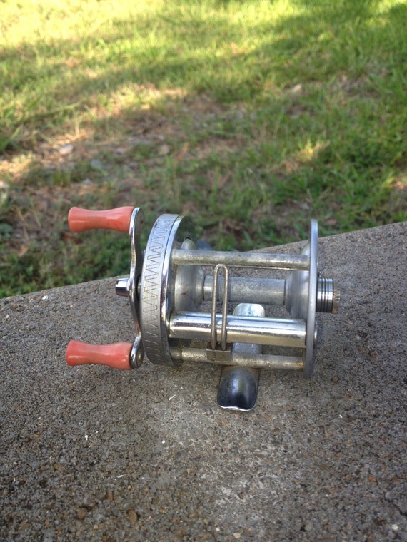 JC Higgins Fishing Reel 537.3103