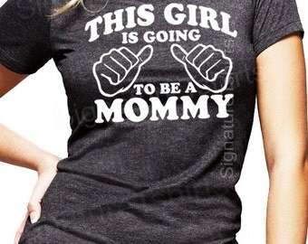 Pregnancy Announcement Shirt. Baby Bump Pictures shirts. Baby Shower Shirt. Gift for Mommy to Be. Grey shirt. mom to be