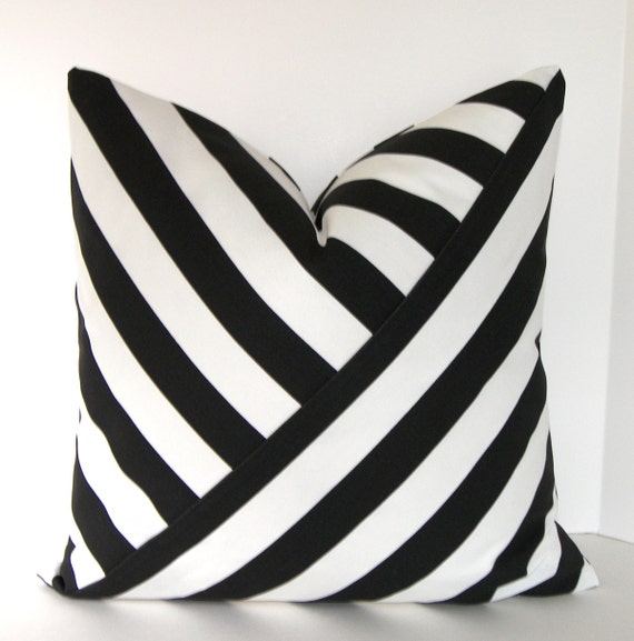 Black and White Stripe Pillow Cover / Accent Pillow / Both Sides