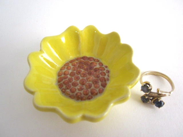 Sunflower ring dish Bathroom decor Ring holder Sunflower ring dish Bathroom decor Ring holder