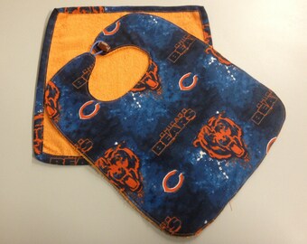 Chicago Bears 6 Months & Up Baby Bib w/washcloth Set_Orange