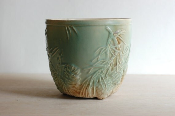 mccoy pinecone planter