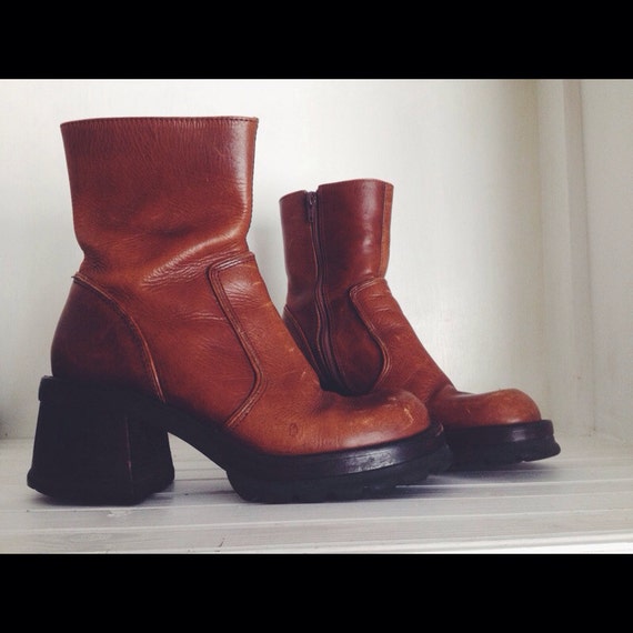 Vintage 1990s Steve Madden Chunky Boots Size 8 by TheRetroCat