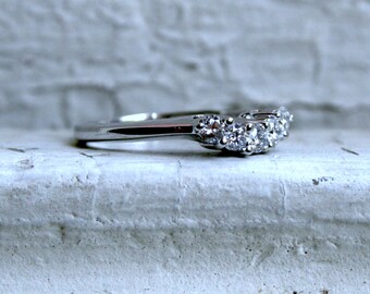 Vintage 14K White Gold Diamond Wedding Band.