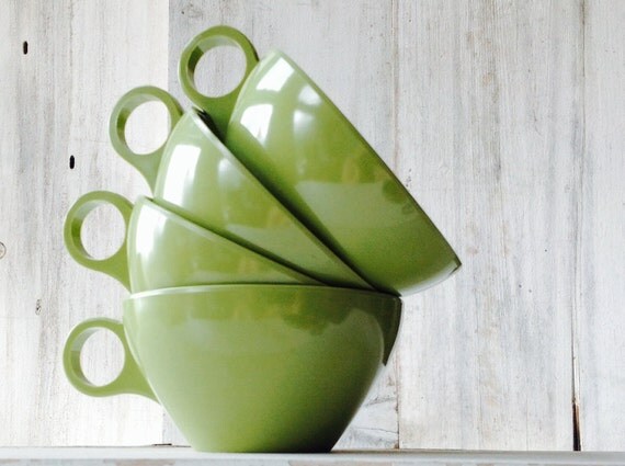 1970s Green Avocado  Serving Vintage Kitchen  vintage   cups Cups  Melamine  melamine