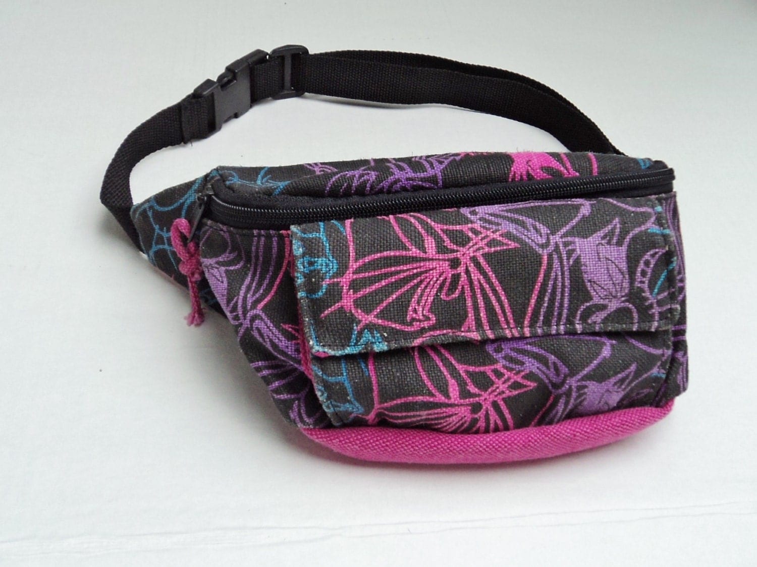 Looney Toons Fanny Pack Black and Pink