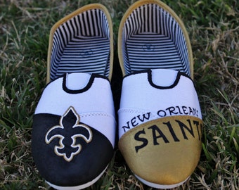 Items similar to New Orleans Saints Helmet logo Applique Embroidery ...