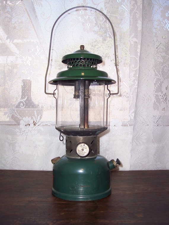 Vintage Coleman lantern model 220E by MaAndPasAttic on Etsy