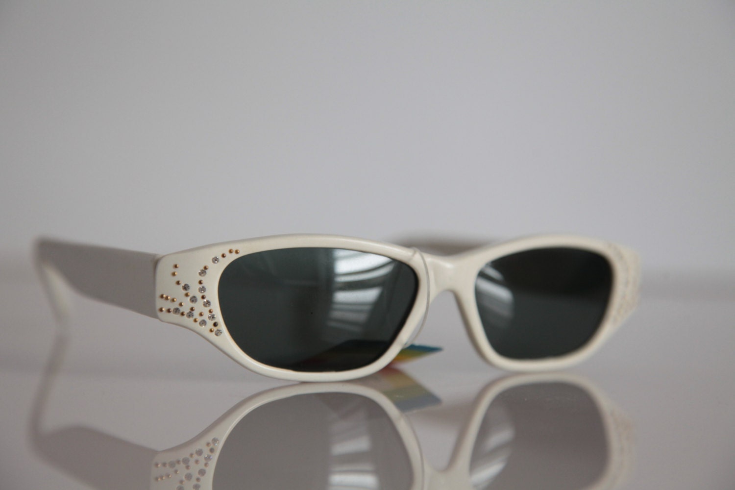 Polaroid Vintage White Sunglasses, Cat Eye Frame, Rhinestones