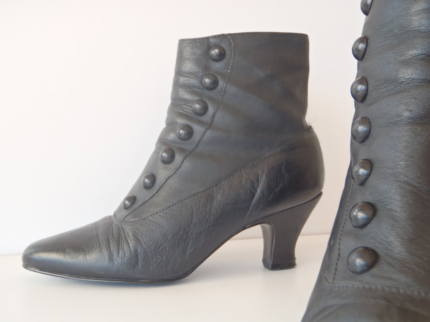 granny boots black