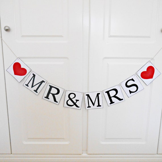 FREE SHIPPING Mr & Mrs banner Wedding Banner Reception sign