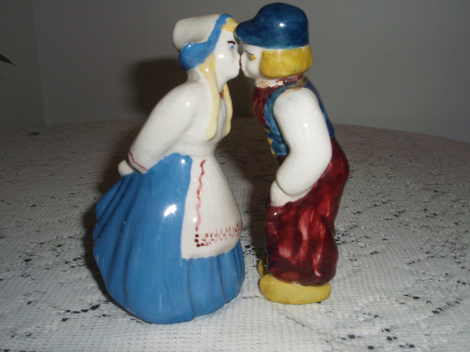 Dutch Couple KissingDutch Boy And Girl Figurines Kiss