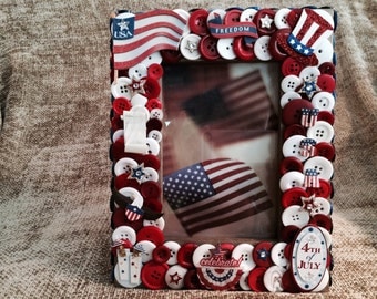 Fourth of July Themed Button Picture Frame