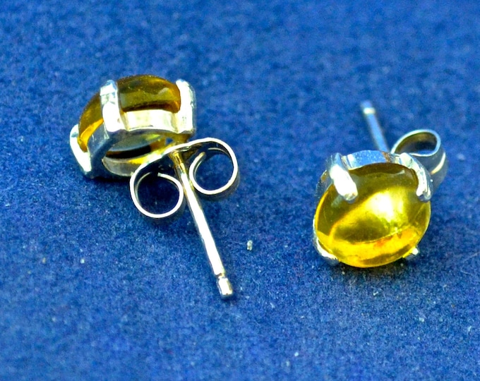 Amber Cabochon Studs, 6mm Round, Natural, Set in Sterling Silver E560