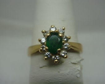 Vintage 14K Yellow Gold Emerald and Diamond Wreath Ring