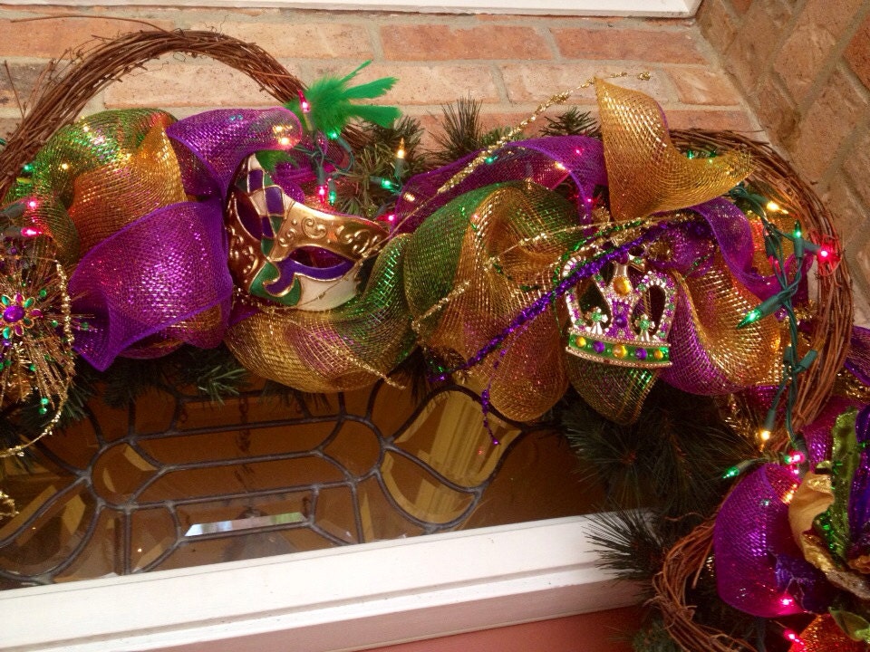 large mardi gras ball garland