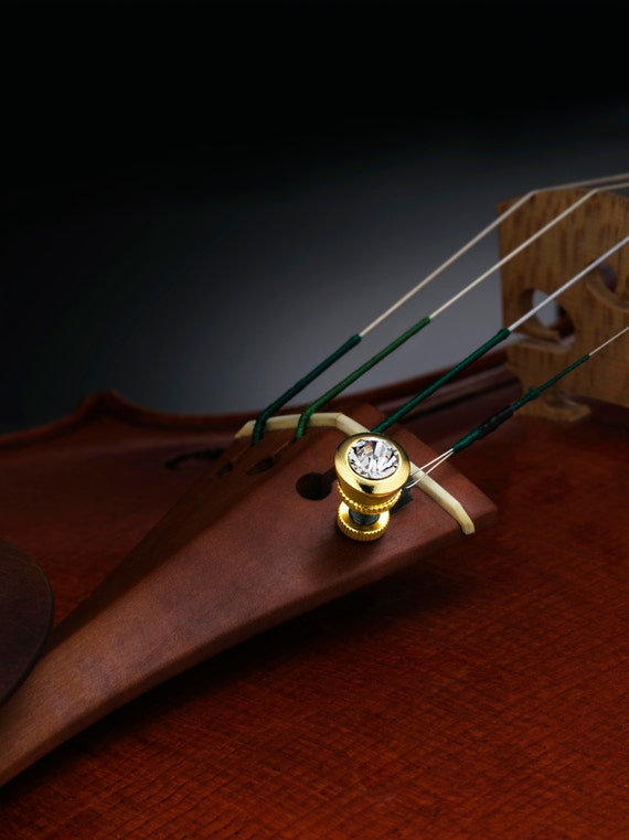 a string tuner violin