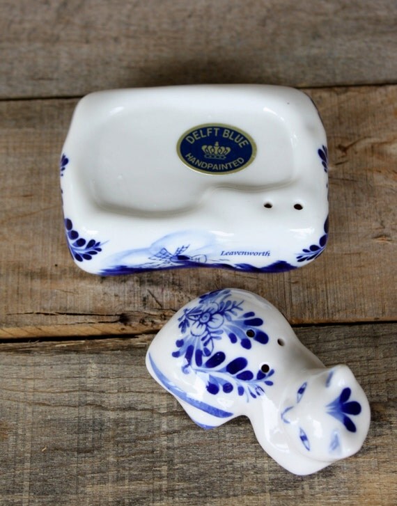 Vintage Delft Cat Salt & Pepper Shakers