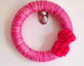 Shades of Pink Yarn Wreath Il_170x135