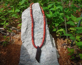 Eleri Natural Wood Pendant Necklace