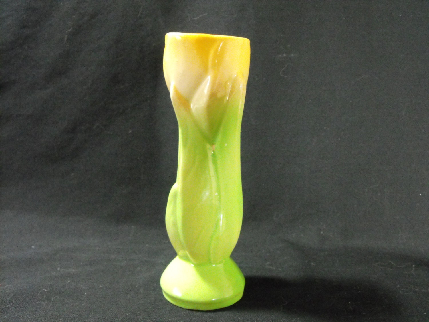 Vintage Shawnee Tulip Vase 50's