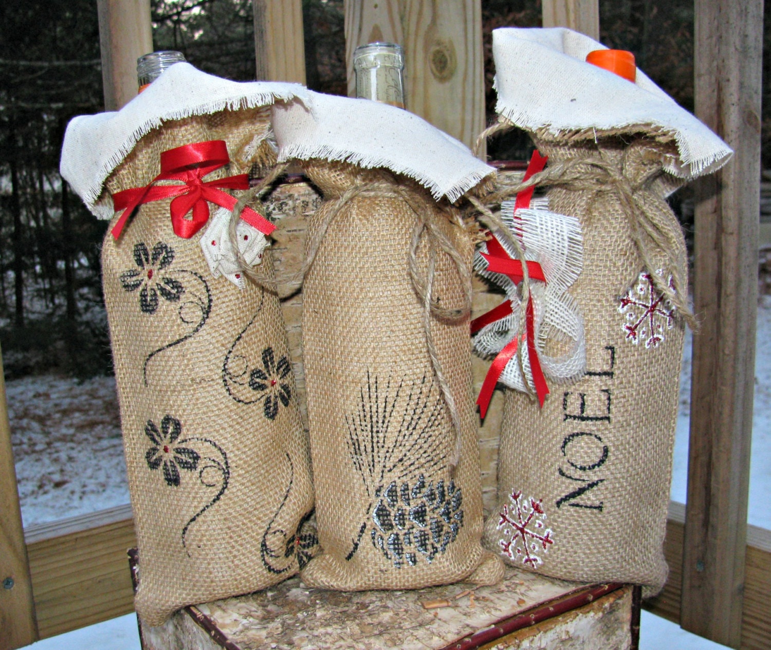 Burlap Wine Bag Rustic Wedding Decor by LittleZebrasBoutique