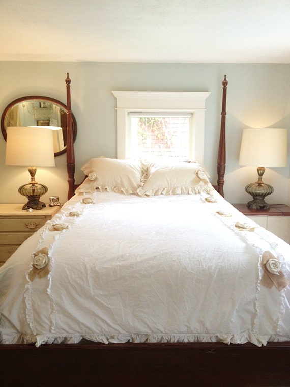 White SHABBY COTTAGE CHIC Queen Comforter Simply Shabby Bed