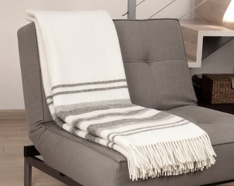 Wool blanket . blanket. Wool throw blanket. White wool blanket. Striped blanket. Striped throw. "Boteh 05" Made in Europe