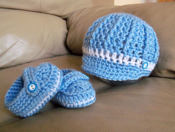 New Handmade Crochet Baby Boy Hat and Booties (0-3 month)
