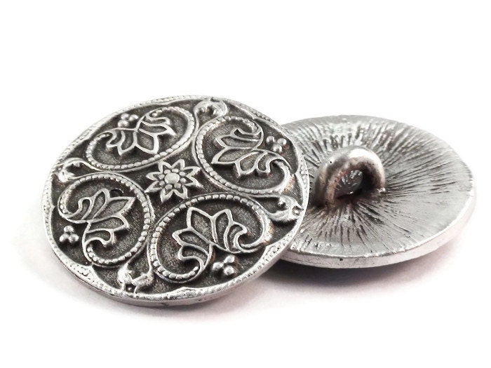 Decorative Round Renaissance Style Metal Buttons 28mm Antique