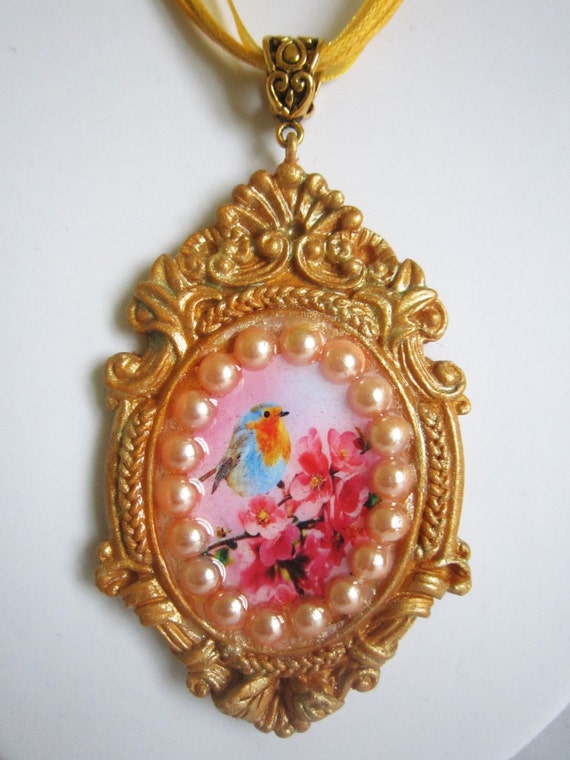 gold robin necklace robin redbreast jewelry by LaraPatriziaVogt