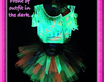 glow in the dark party outfit