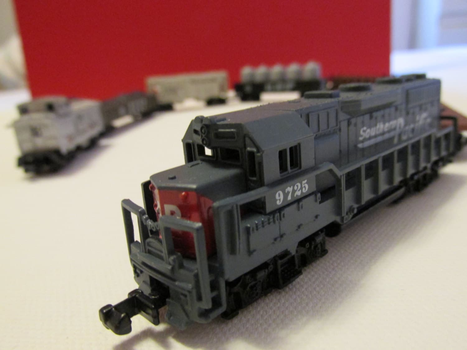 Southern Pacific Miniature train model incl. by ATSTreasureBox