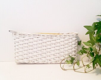 white summer clutch