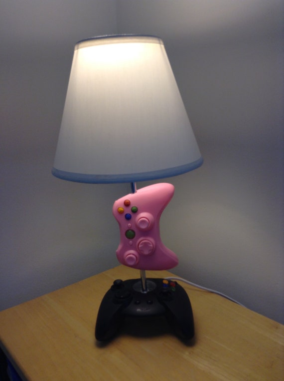 Xbox and Xbox 360 controller desk lamp with lamp shade