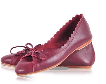 ENDLESS LOVE. Ballet flats / leather loafers / leather shoes / leather ballet flats / pointy flats. Available in different leather colors.
