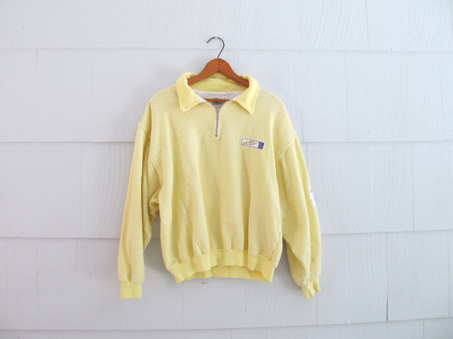 ton sur ton sweatshirt