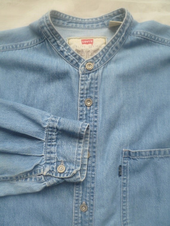 Vintge Levis Collarless No Collar Shirt Men M by VintageEstateLore