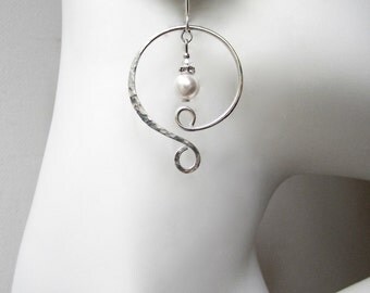 Sterling Silver Hammered Earring Pearl Drop Earring Hammered Hoop Earring Pearl and Crystal Earring Wedding Earring Gold Wedding Earring