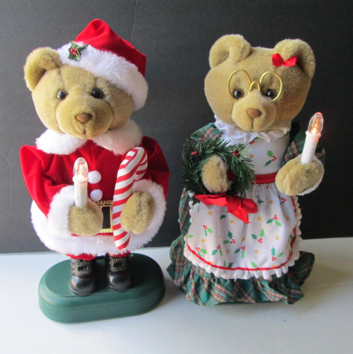 Santa and Mrs. Claus Bears Musical Animated Christmas