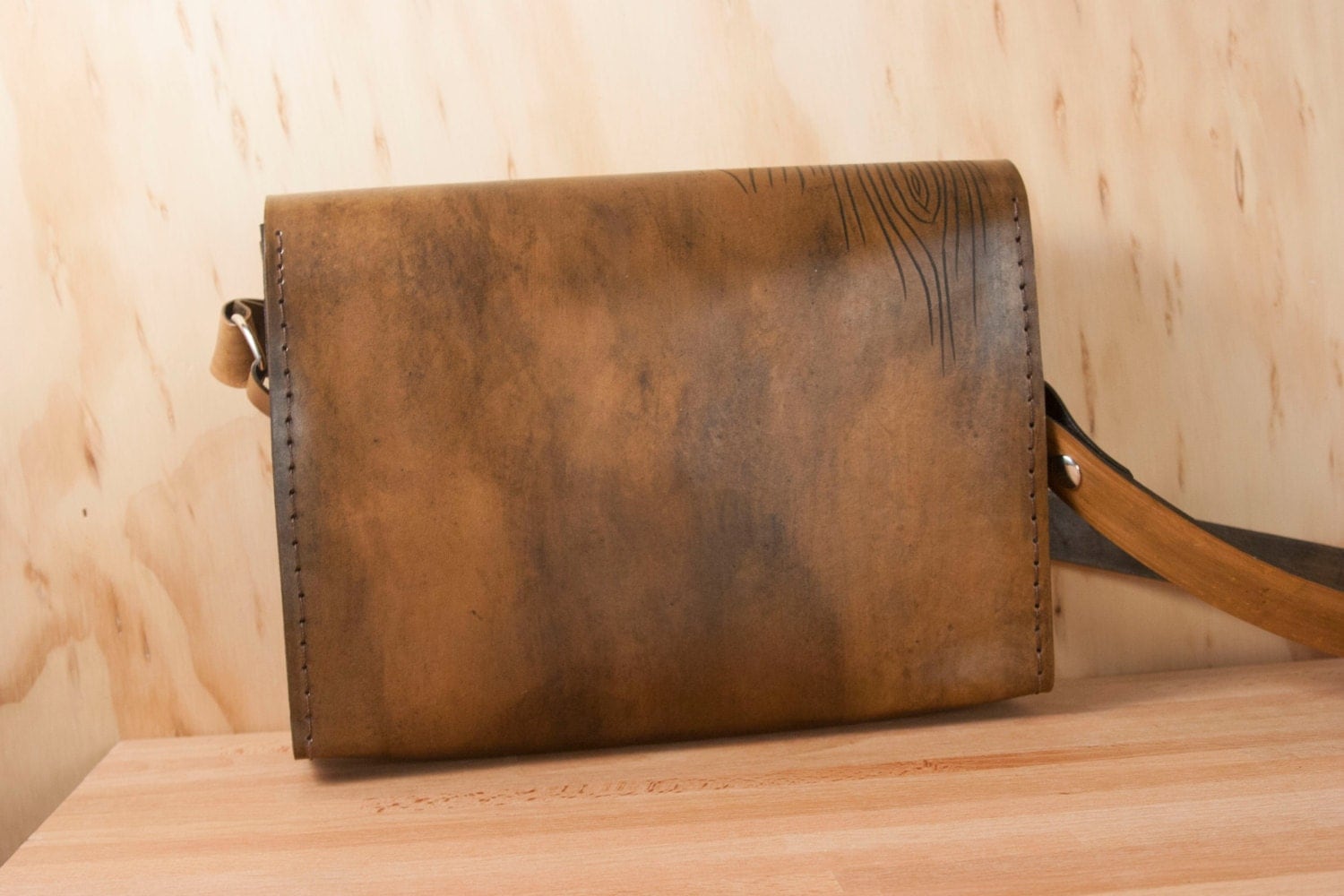 Leather Messenger Bag Nice pattern with wood grain and heart