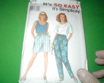 Simplicity 8254 Pattern, Pants, Shorts, Top, Tank Top