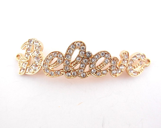 Double Link Curved Believe Word Gold-tone