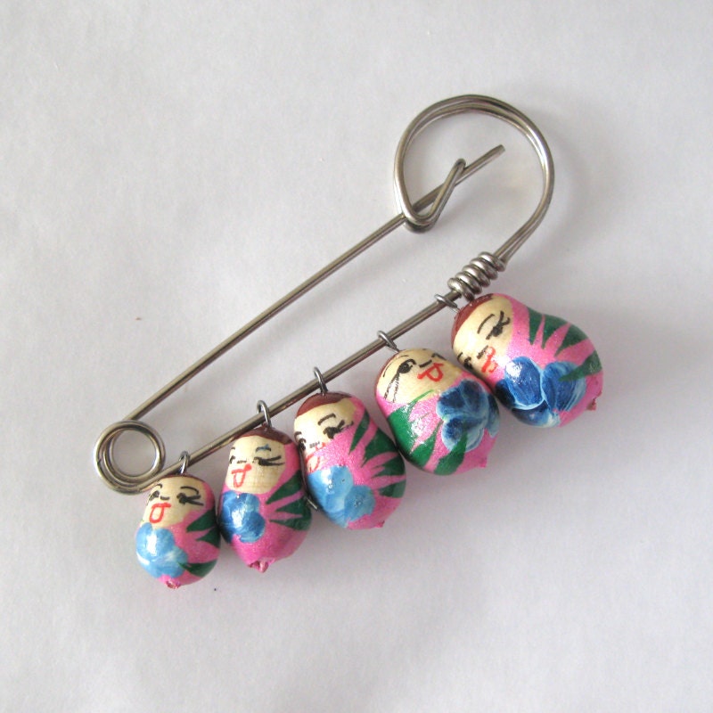 RUSSIAN DOLLS Brooch Charm Kilt Pin Matryoschka