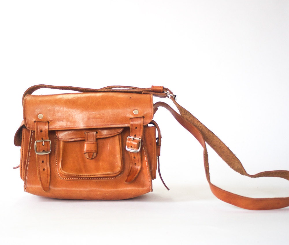 vintage camel leather satchel / buckle front flap
