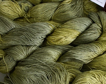 Linen 16/4, Hand painted yarn, 300 yds - Leaf