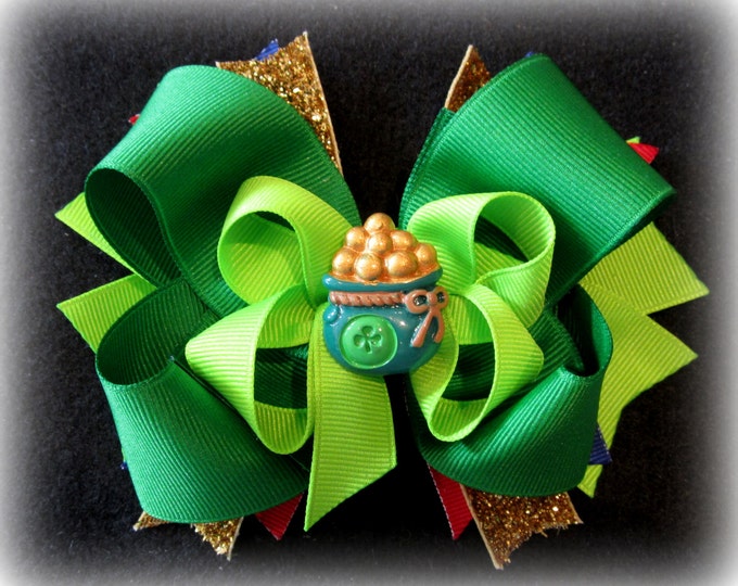 Pot of Gold Hair Bows, Boutique Hair Bow, St Patricks Day Hairbow, Rainbow Hairbows, Glitter Hair Bow, Green Layered Bow, Clover Hairbows
