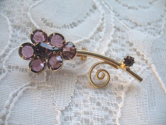 vintage wishbone brooch with amethyst flower