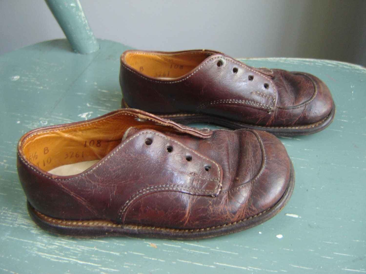 Vintage Brown Leather Toddler Oxford Shoes by VintageIdeology